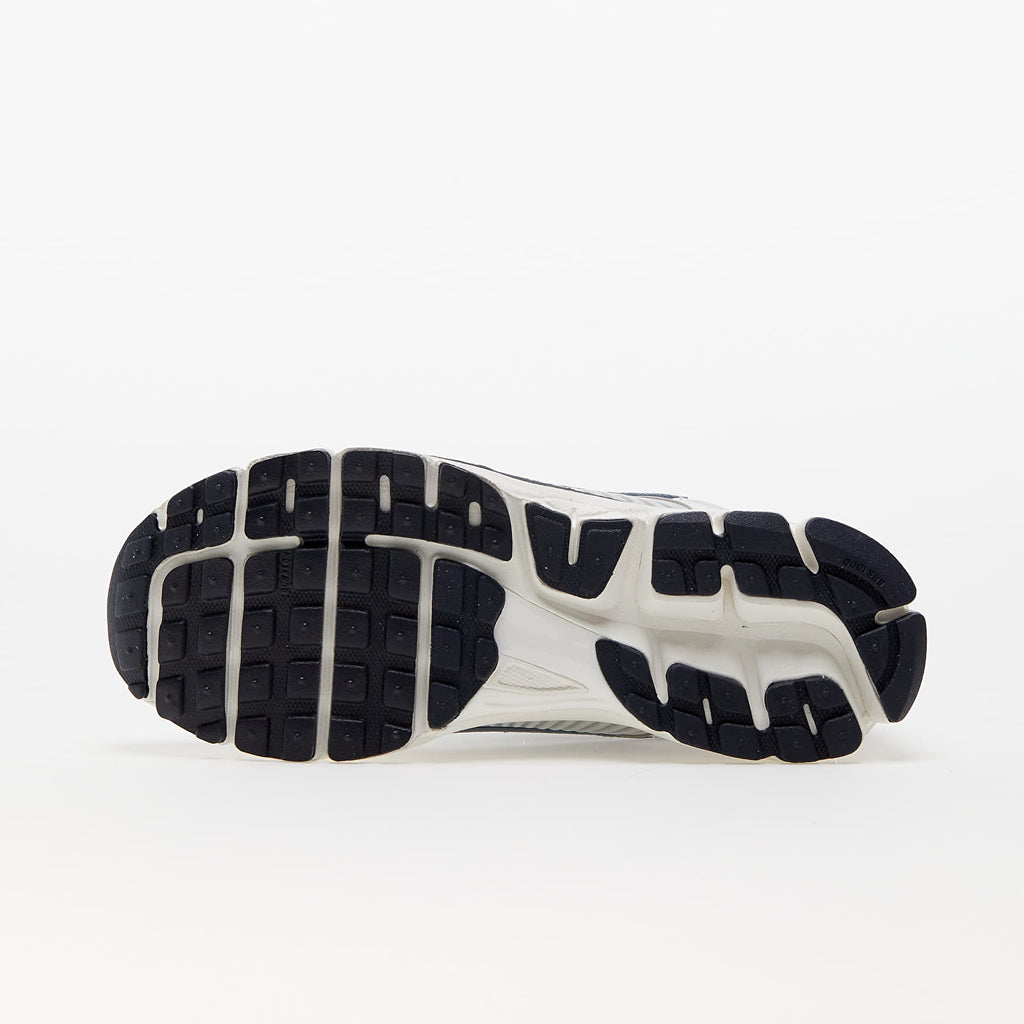 Nike Zoom Vomero 5 Photon Dust Metallic Silver