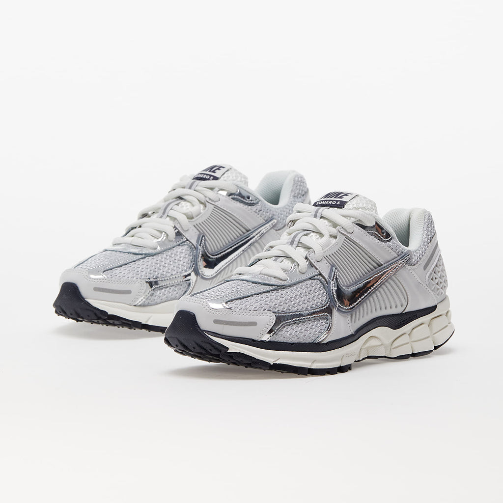 Nike Zoom Vomero 5 Photon Dust Metallic Silver