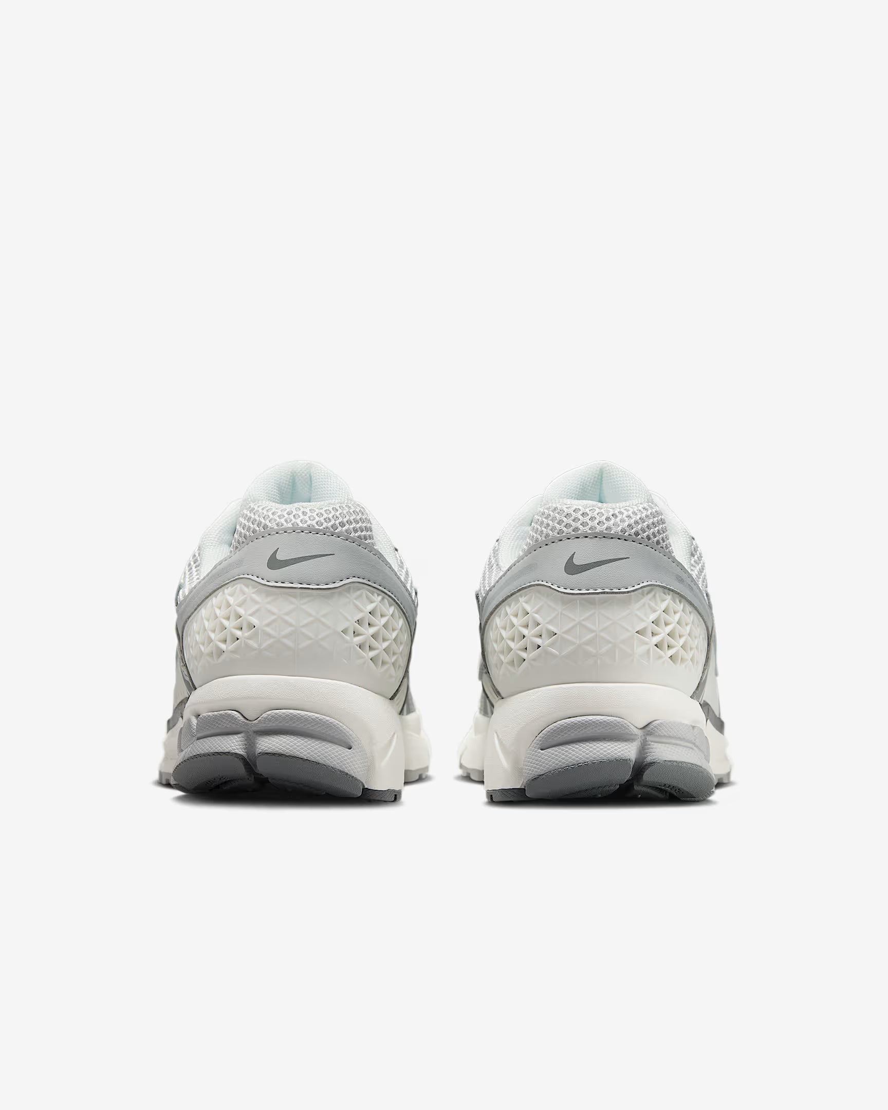 Nike Zoom Vomero 5 Metallic Silber