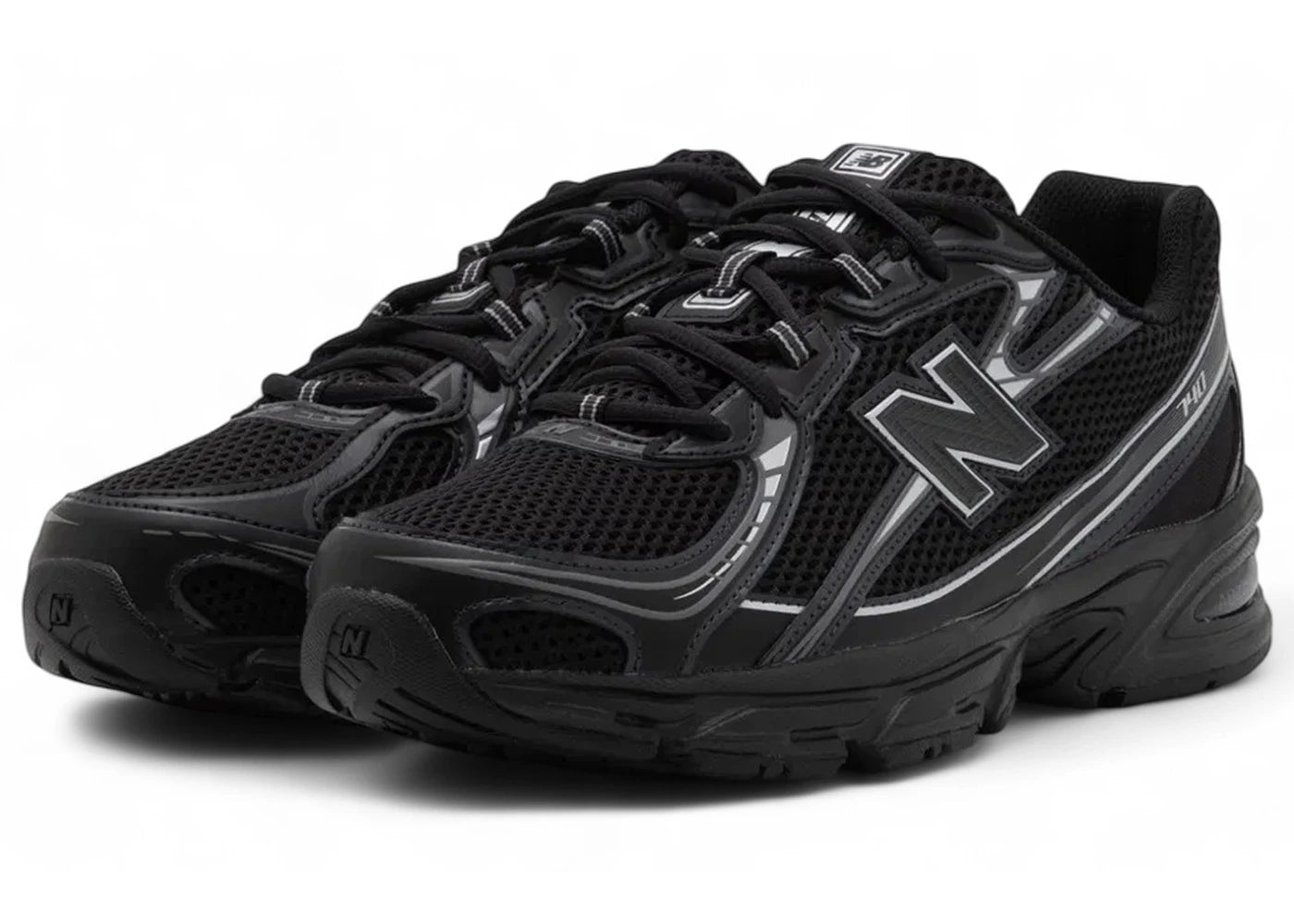 New Balance 740 Black Grey Lines