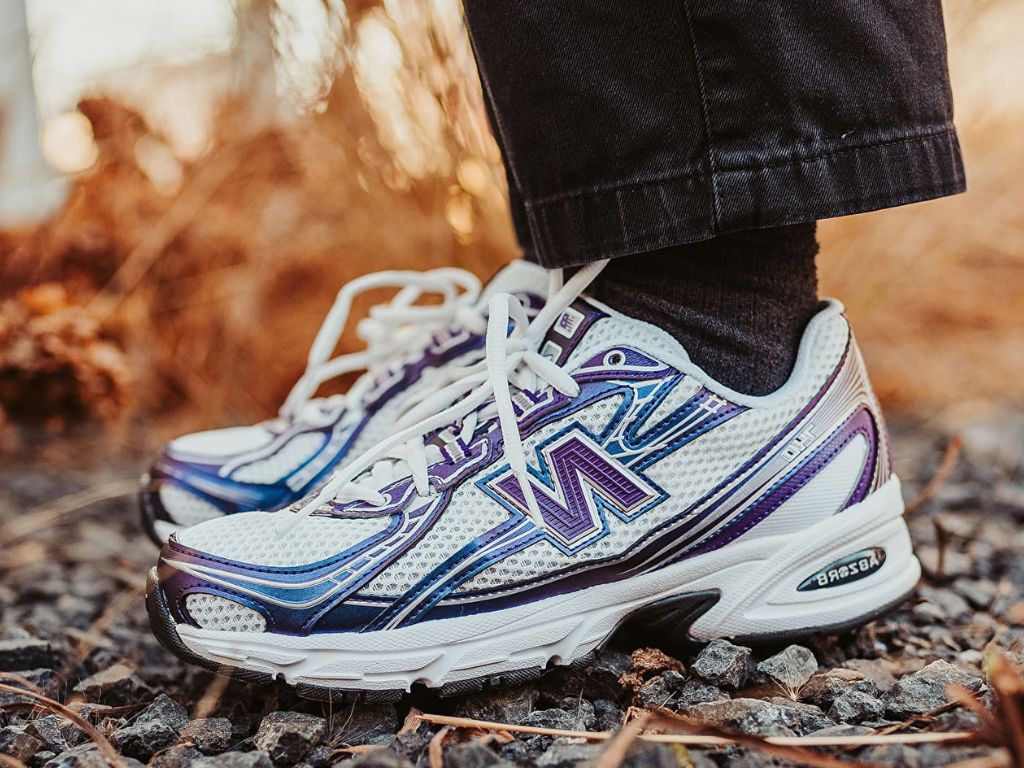 New Balance 740v2 Concord Traube