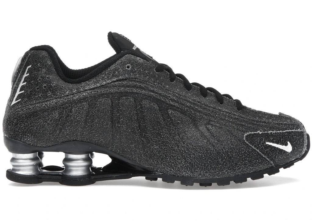 Nike Shox R4 Schwarzes Leder im Used-Look