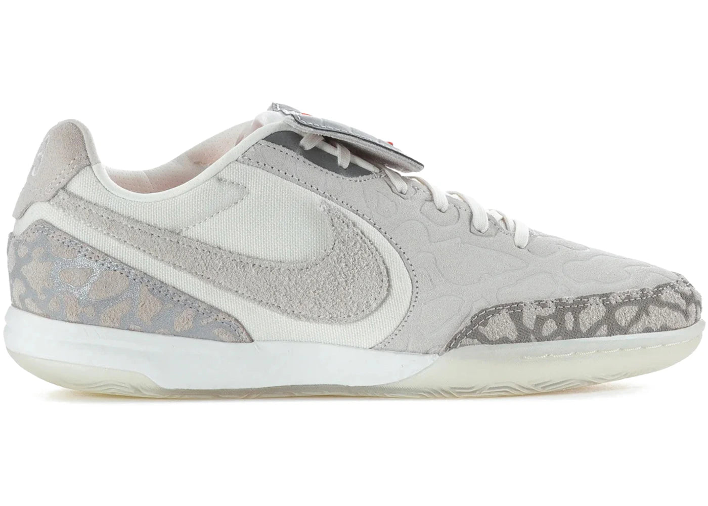 Jordan Tiempo Streetgato SE Phantom Sail