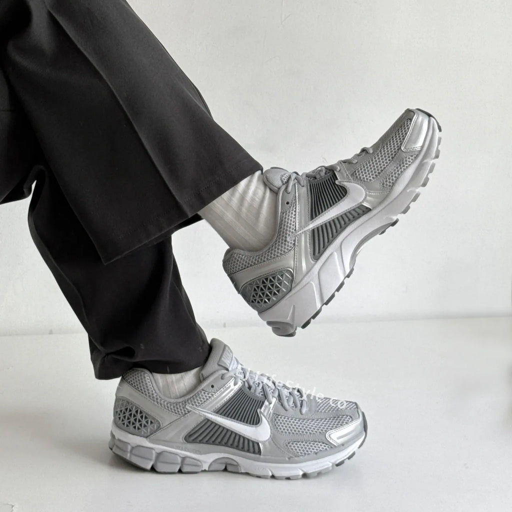 Nike Zoom Vomero 5 Cool Grey Wolf Grey