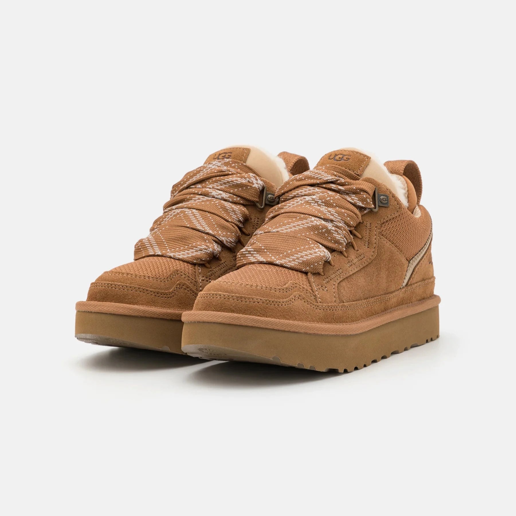 UGG Lowmel Chestnut