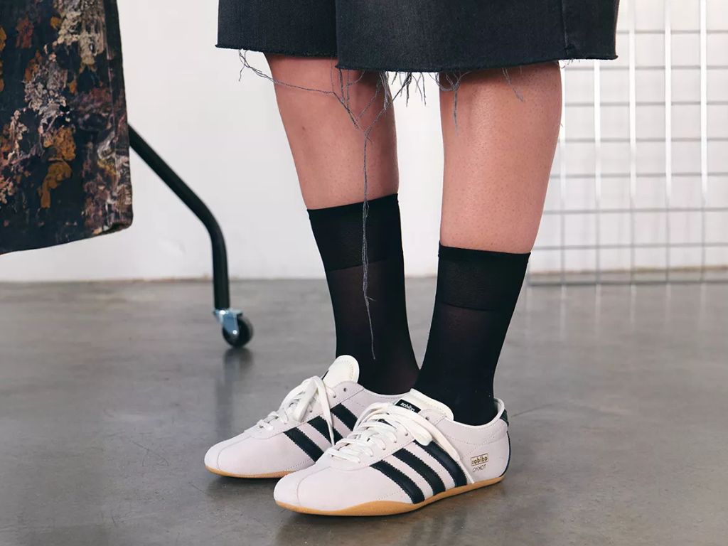 adidas Tokyo Off-White Schwarz