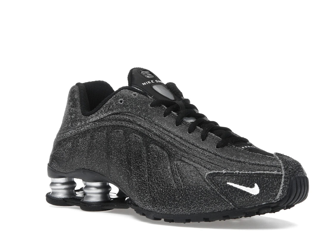Nike Shox R4 Schwarzes Leder im Used-Look